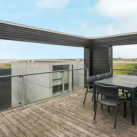 Four Bedroom Holiday In Romo 4